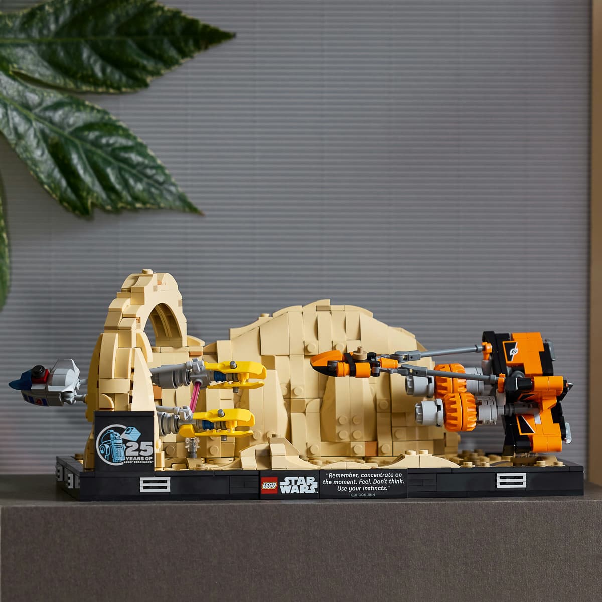 LEGO Star Wars Діорама «Mos Espa Podrace» 75380 - 4