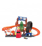Игровой набор Hot Wheels Нападение токсической гориллы
