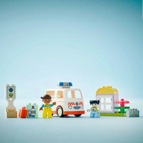 LEGO DUPLO Швидка допомога та водій 10447 - 5