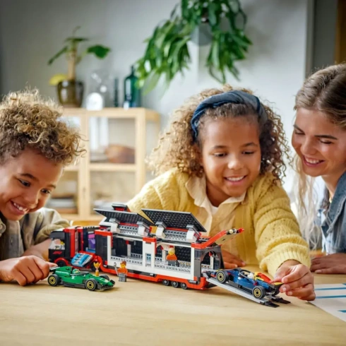 LEGO City Вантажівка F1 з автомобілями RB20 та AMR24 60445 - 2