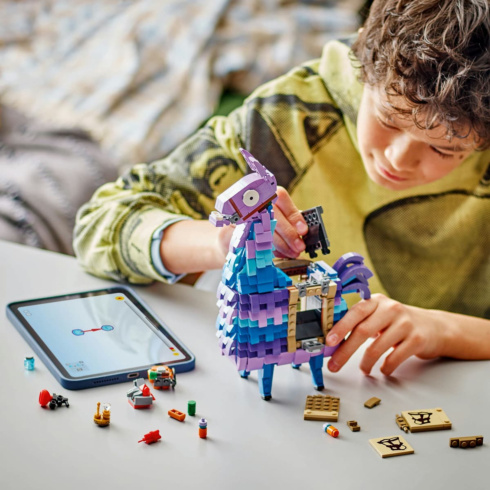LEGO Fortnite Supply Llama 77071 - 3