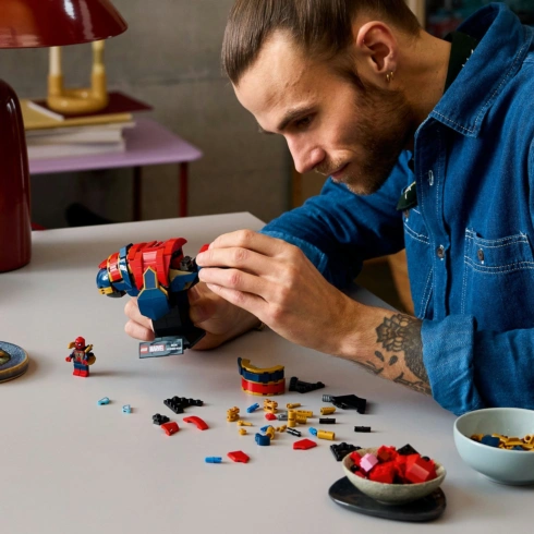 LEGO Super Heroes Погруддя Залізної Людини-Павука 76326 - 2