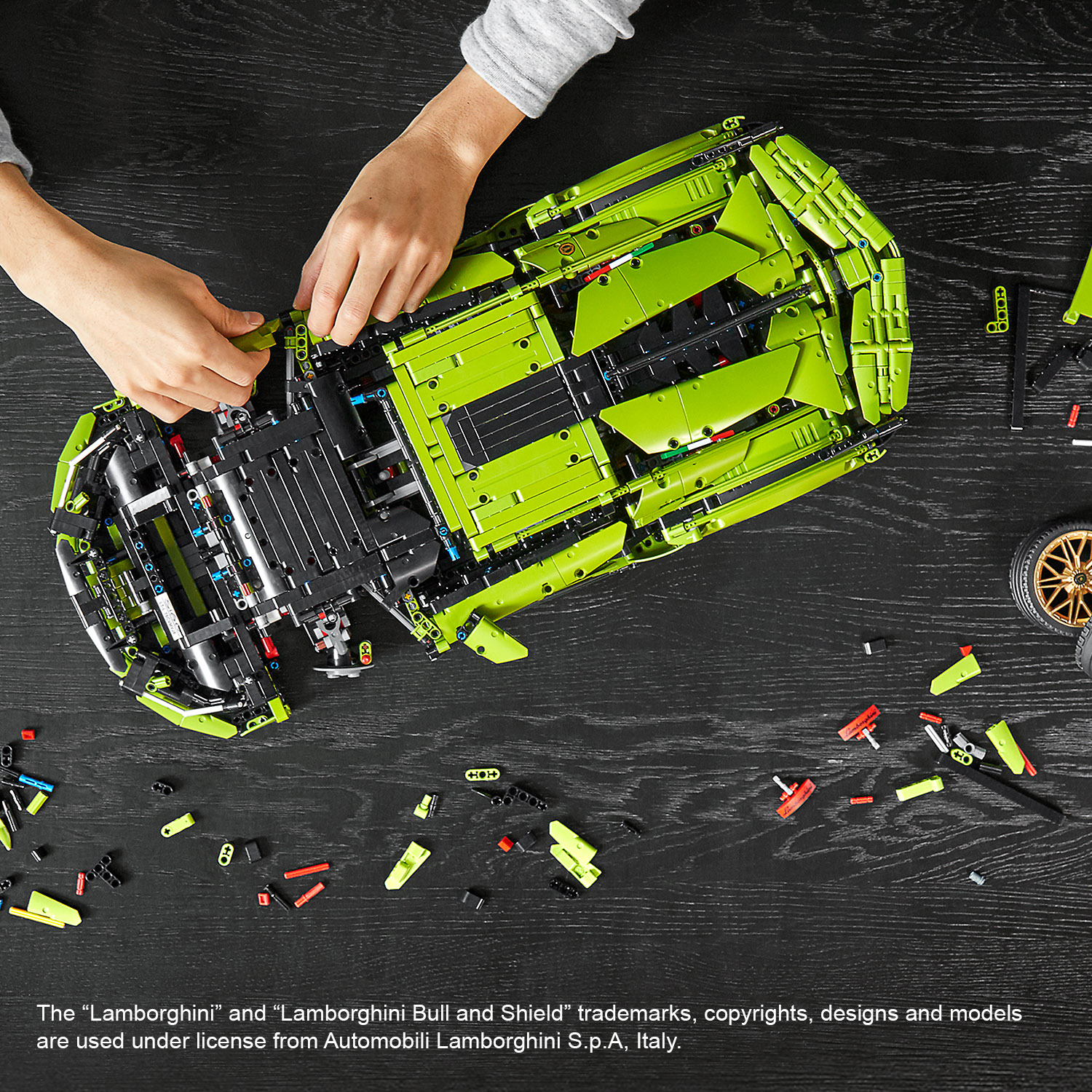 Соберите и покажите всем Lamborghini Sián FKP 37